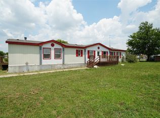 5704 Kentucky St, Joshua, TX 76058