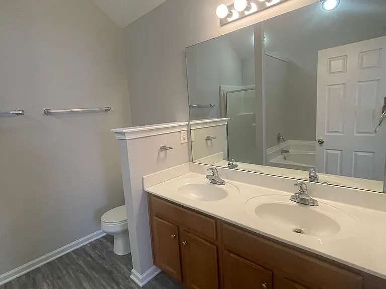 2423 Sunset Oaks Dr — Photo 6