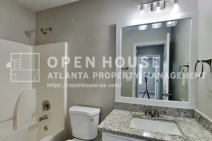 658 Castlebrooke Way SE — Photo 20
