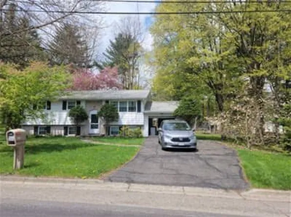 1083 Bunn Hill Rd, Vestal, NY 13850