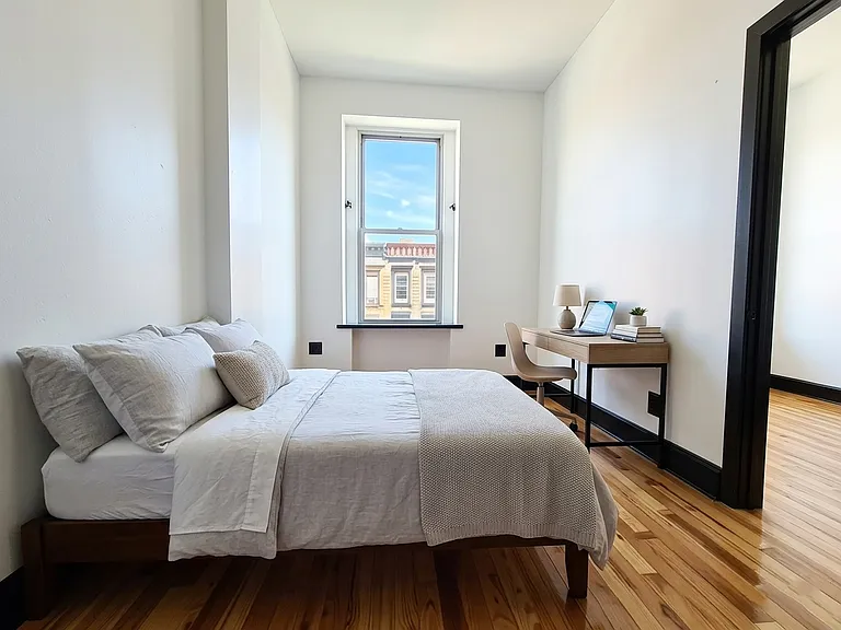1084 Bedford Ave #3 — Photo 5