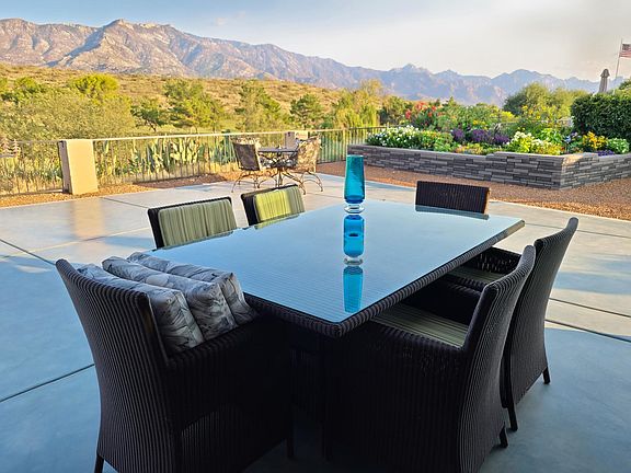 Large patio for seamless indoor / outdoor living