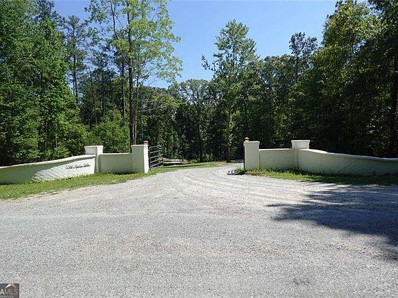 2nd image of 16 Vineyard Dr