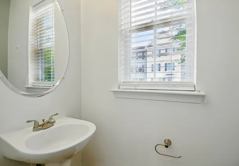 1301 Teton Cir — Photo 14