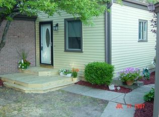 433 Robin Rd, Amherst, NY 14228