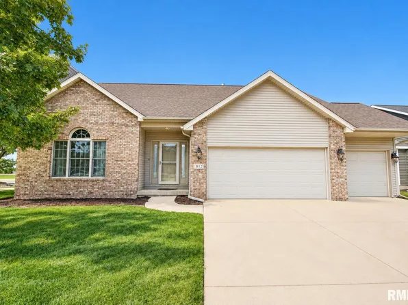 3312 Summerview Ln, Bloomington, IL 61704