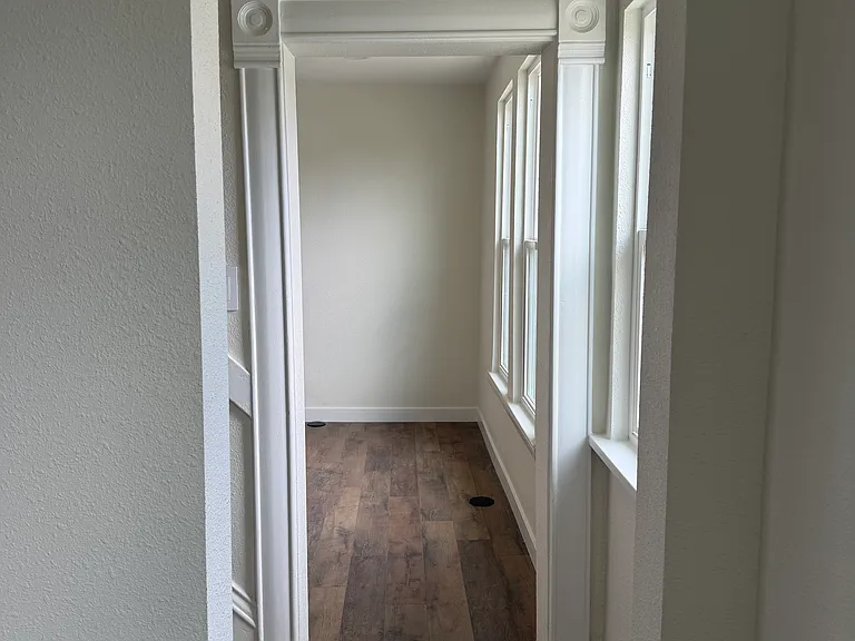 426 W Platte Ave — Photo 6