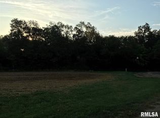 11 Oak Run, Macomb, IL 61455