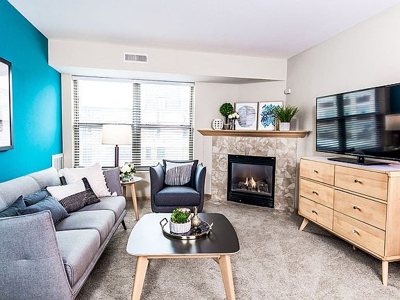 4th image of 625 N 2nd St APT 207