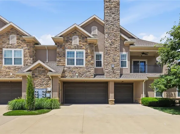 15919 Fontana St APT 230, Overland Park, KS 66085