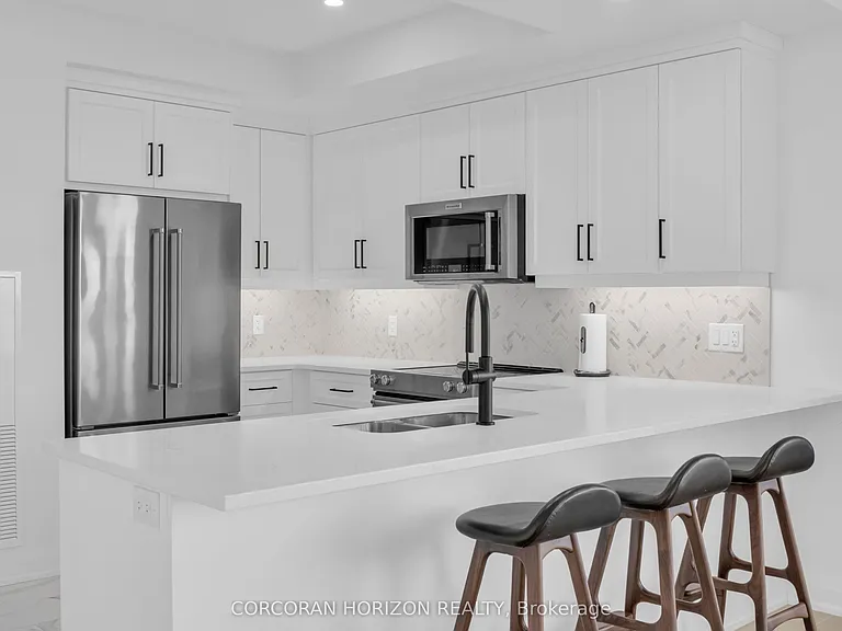 71 Wyndham St S #1105 — Photo 9