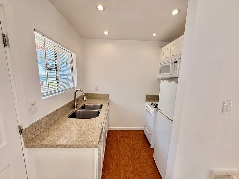 7529 Herschel Ave — Photo 1