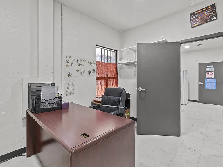 360 Sudderth Dr #1 — Photo 37