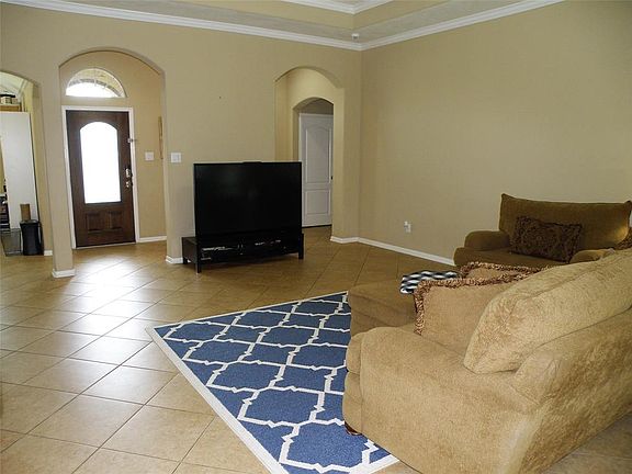 4th image of 4054 Basswood Dr