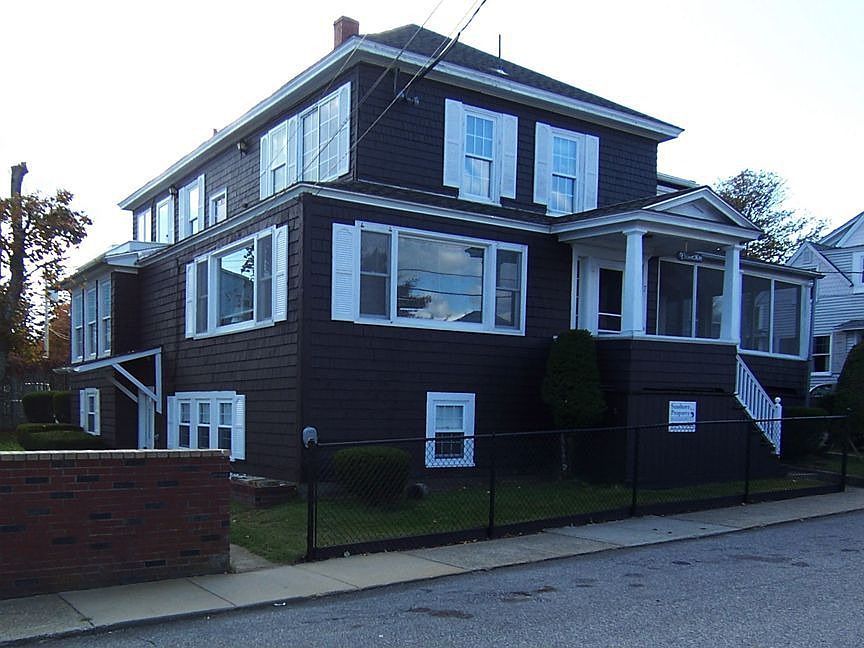 1st image of 7 Pearl Ave