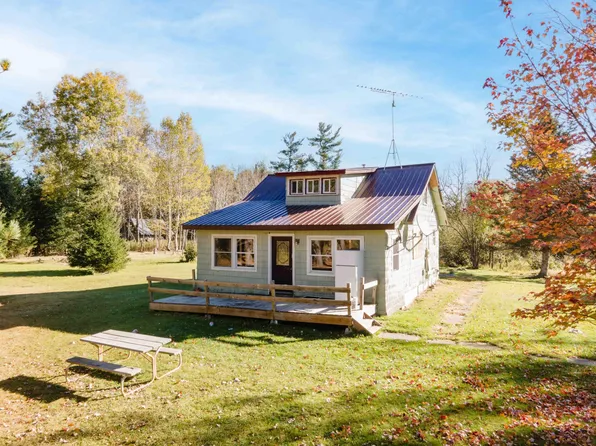 190 Vinnedge Rd, Iron River, MI 49935