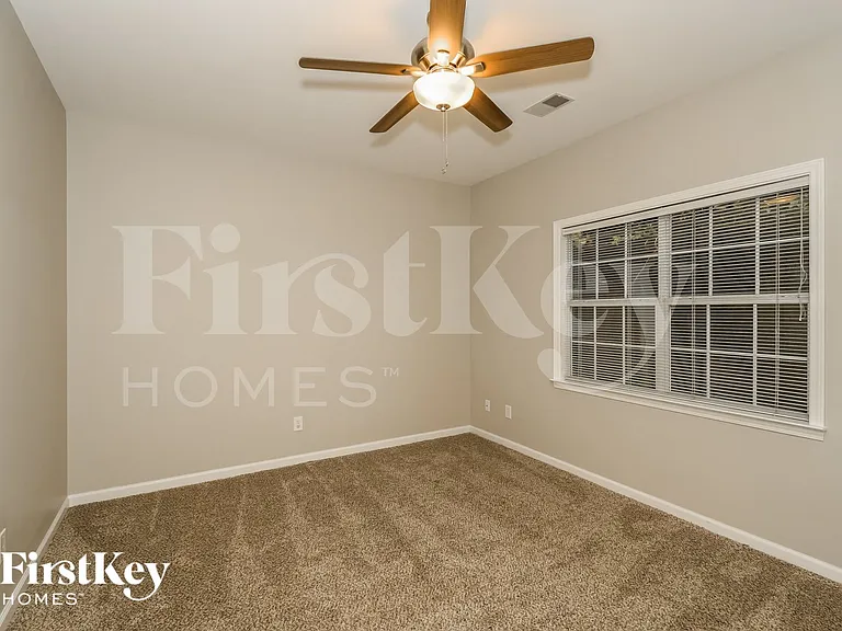 117 Cobblestone Ter — Photo 11