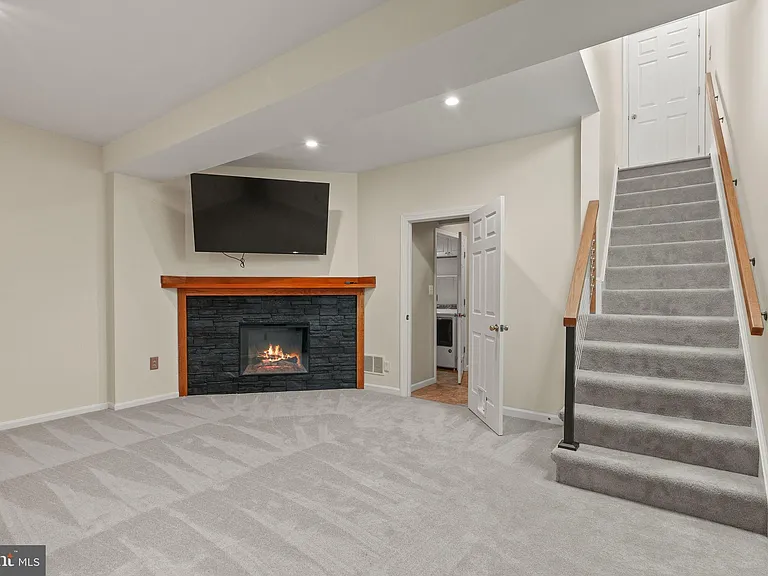3848 Brighton Ct — Photo 25