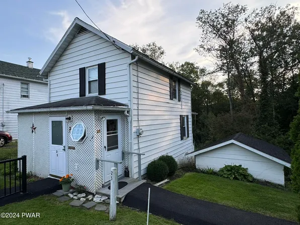 25 Martin St, Browndale, PA 18421