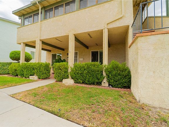 4th image of 19722 Avenue Of The Oaks