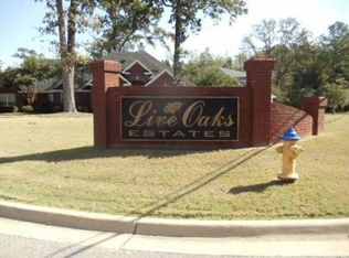 169 Live Oaks Dr, Millbrook, AL 36054
