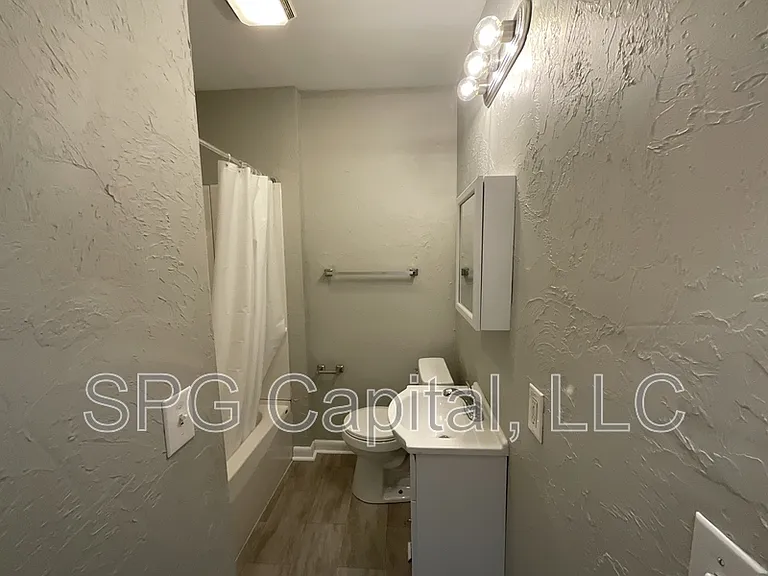 34 W Washington St — Photo 9