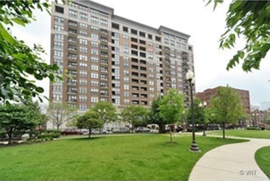 1st image of 1103-849 N Franklin St #1103