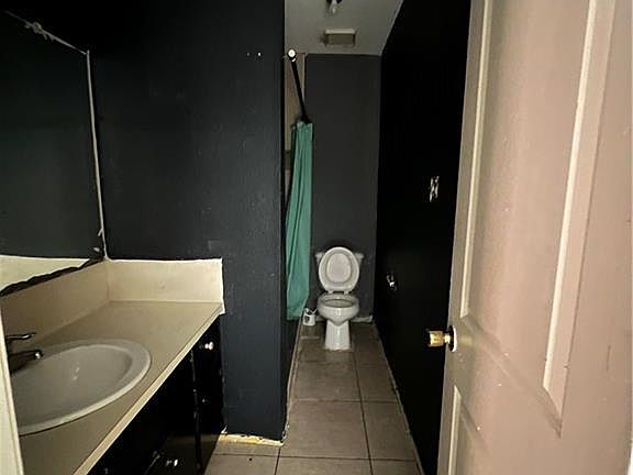 5th image of 2300 N 32nd St #6