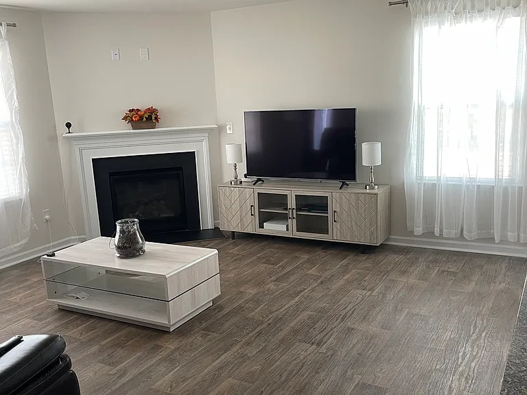 2131 Redstone Dr — Photo 3