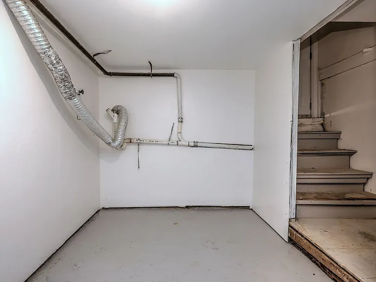 330 Naugatuck Ave — Photo 5