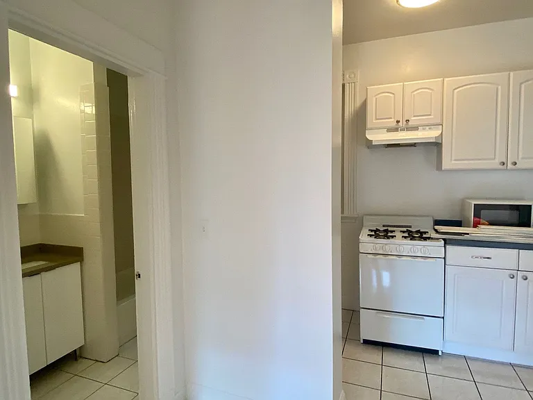 1290 Commonwealth Ave #2D — Photo 24