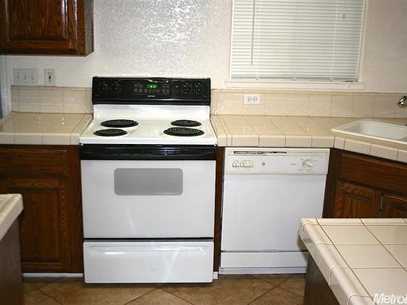 5th image of 408 D St