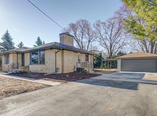 5105 Twin Elms Dr, Racine, WI 53406