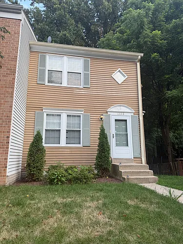 1328 Alderton Ln Photo 1
