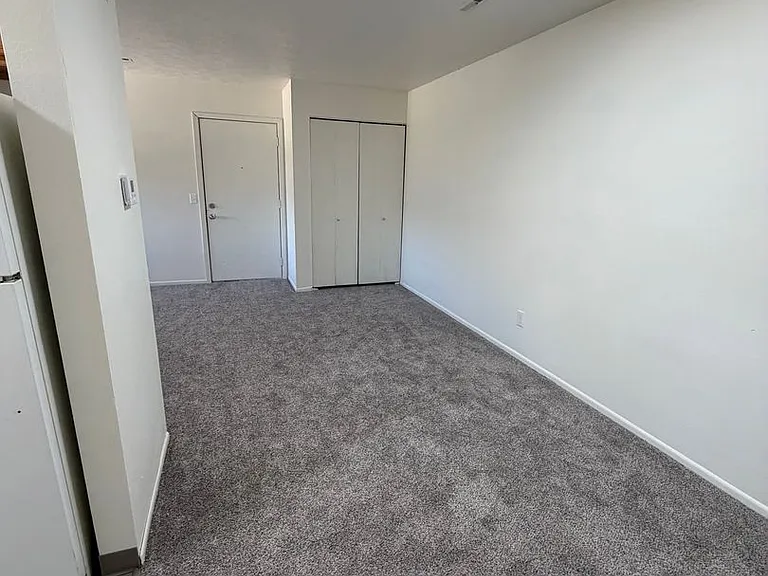 7112 Hillandale Rd — Photo 8
