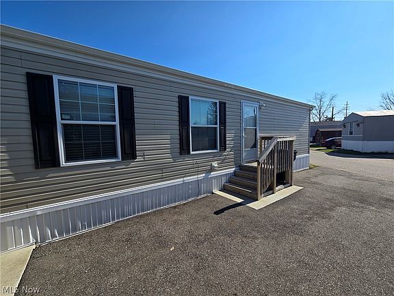 4th image of 12860 Mayfield Rd