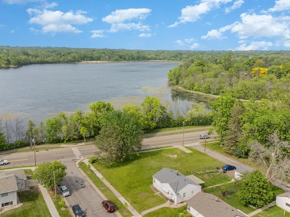 2206 Stillwater Ave E, Saint Paul, MN 55119