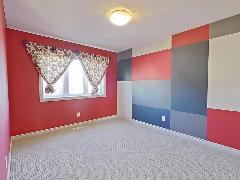 6162 Maynard Cres NW — Photo 17