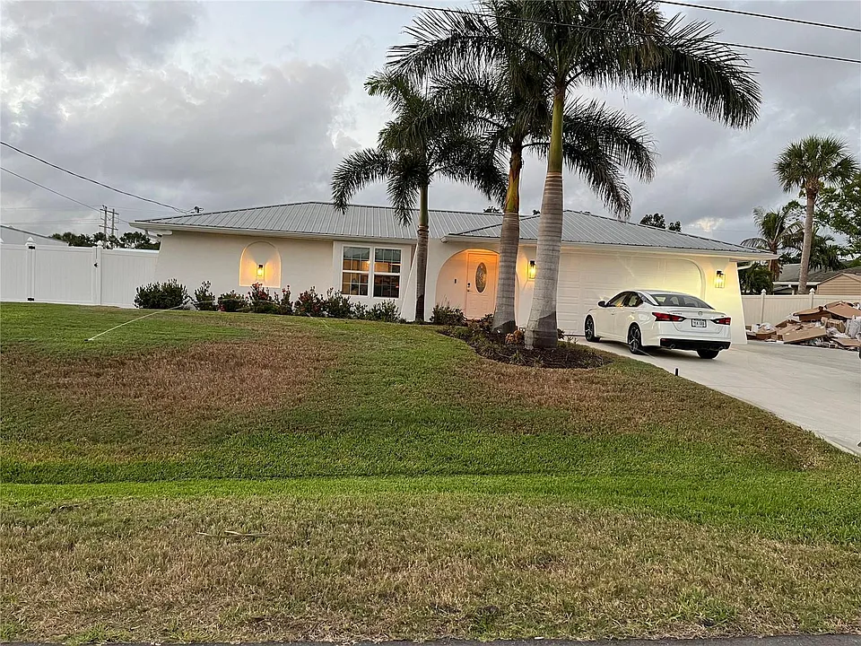 670 Coral Dr