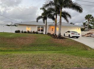 670 Coral Dr, Nokomis, FL 34275