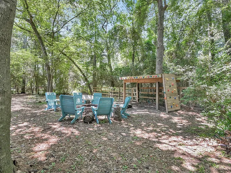 84 Oak Grove Ln — Photo 31