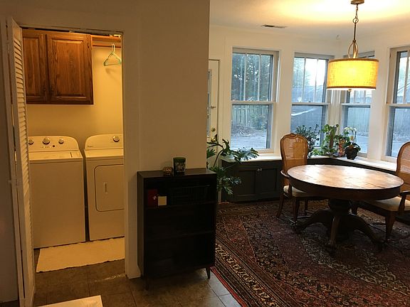Laundry room/eat in kitchen