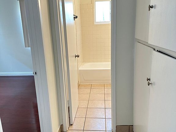 5th image of 520 E Hurst St #8