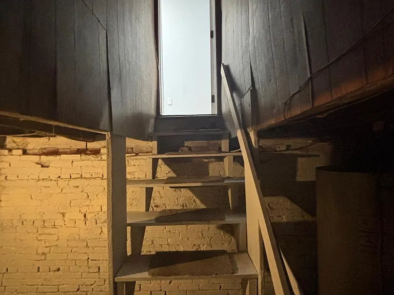 9 W Monroe St #9 — Photo 20