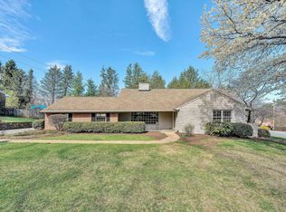 2240 Pommel Dr, Roanoke, VA 24018