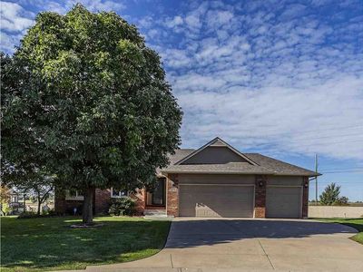 825 N Crest Ct, Wichita, KS, 67206