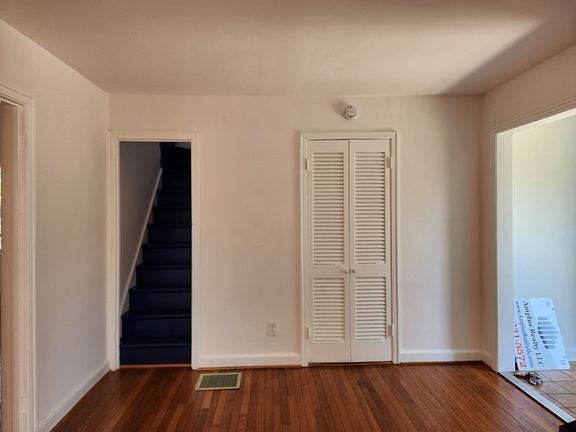 5th image of 8508 Salem Way