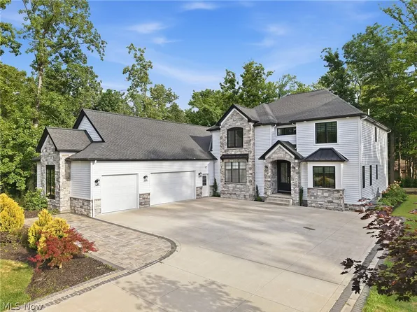 26650 Hurlingham Rd, Beachwood, OH 44122