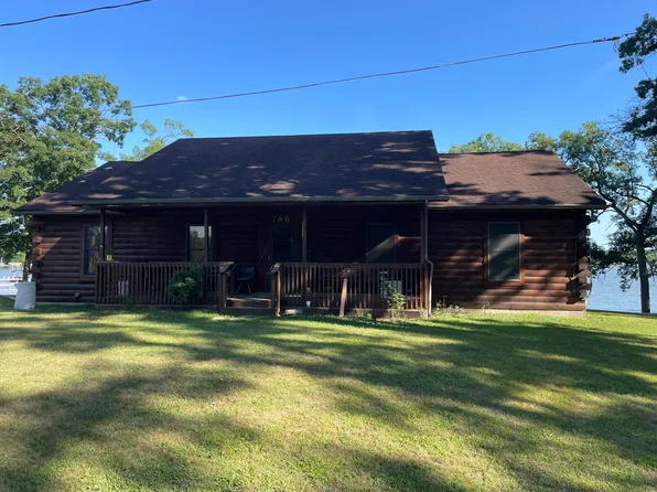 786 E 88th St, Newaygo, MI 49337