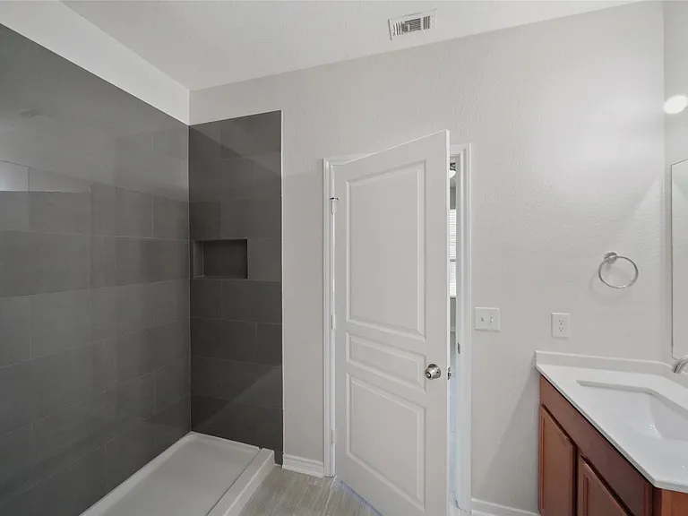 2719 Skyview Long Dr — Photo 19